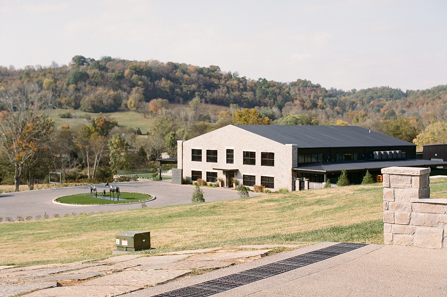 Timeless Wedding Details from Diamond Creek Farm wedding | East Nashville Black Tie Wedding